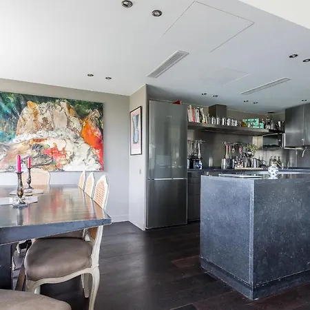 Apartment Avenue Du President Kennedy Ii By Onefinestay *
